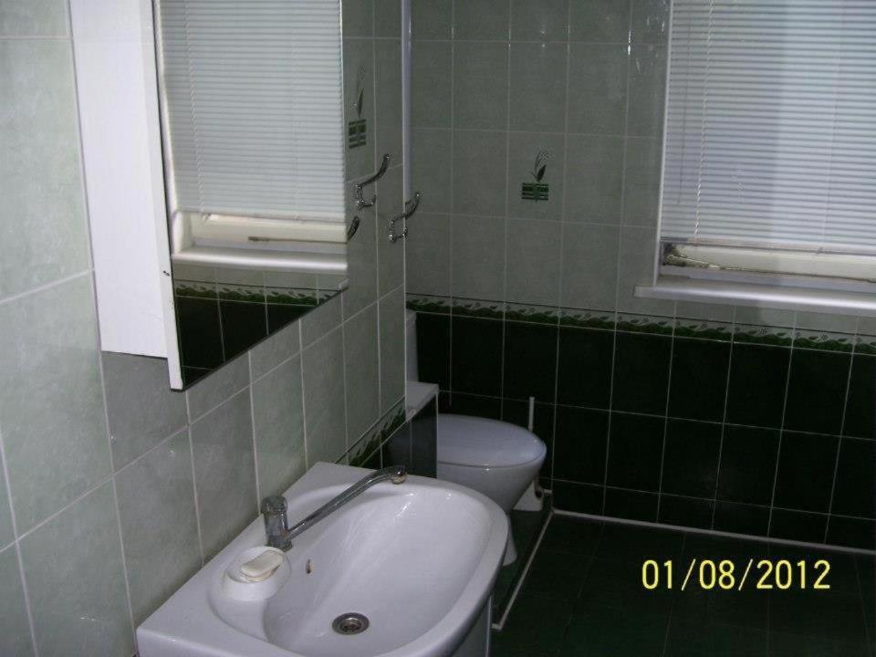 Pirtis Prie Neries Jonava Hotel Ngoại thất bức ảnh